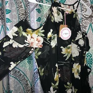 Adorable fashionable blouse!